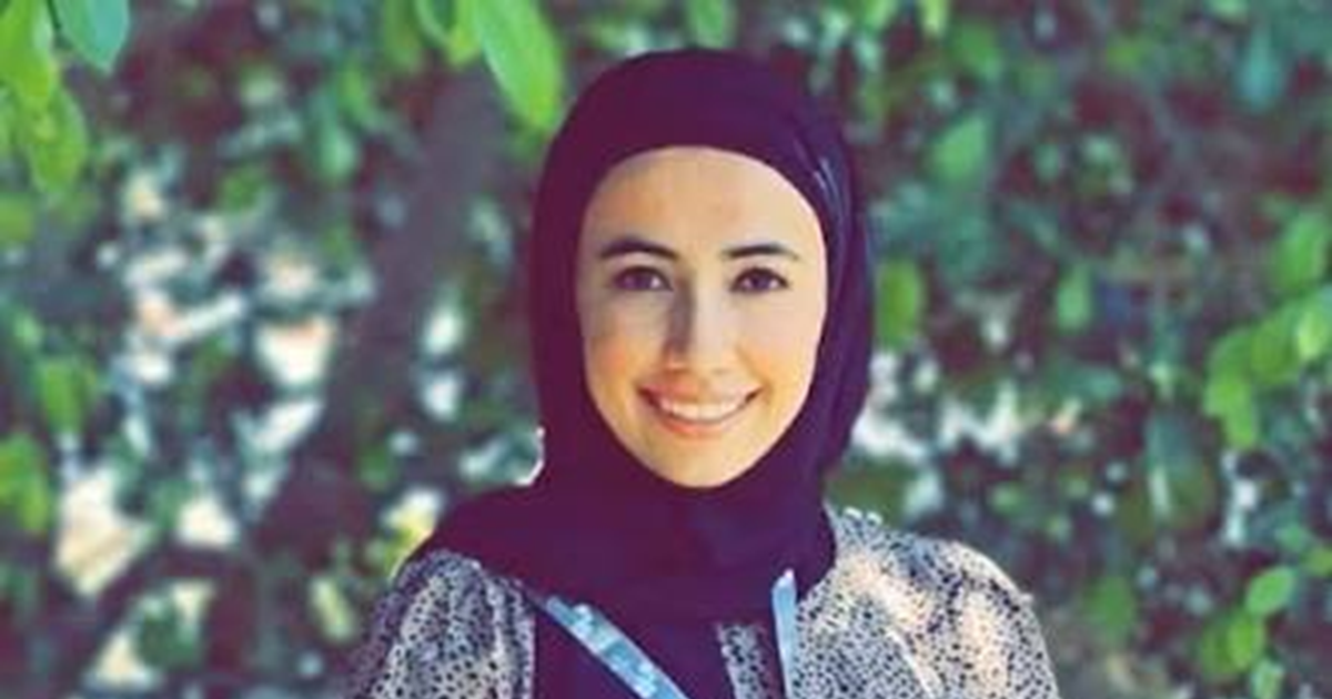   الفلسطينية حنين الخضور تفوز بجائزة عالمية رغم غيابها عن حفل التتويج